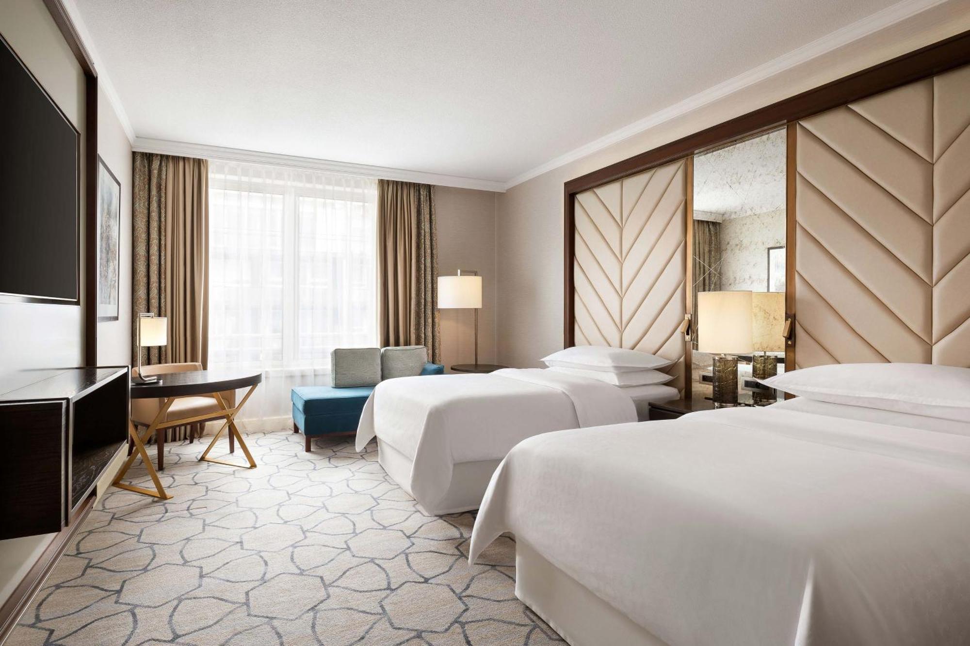 Sheraton Grand Warsawa Bagian luar foto