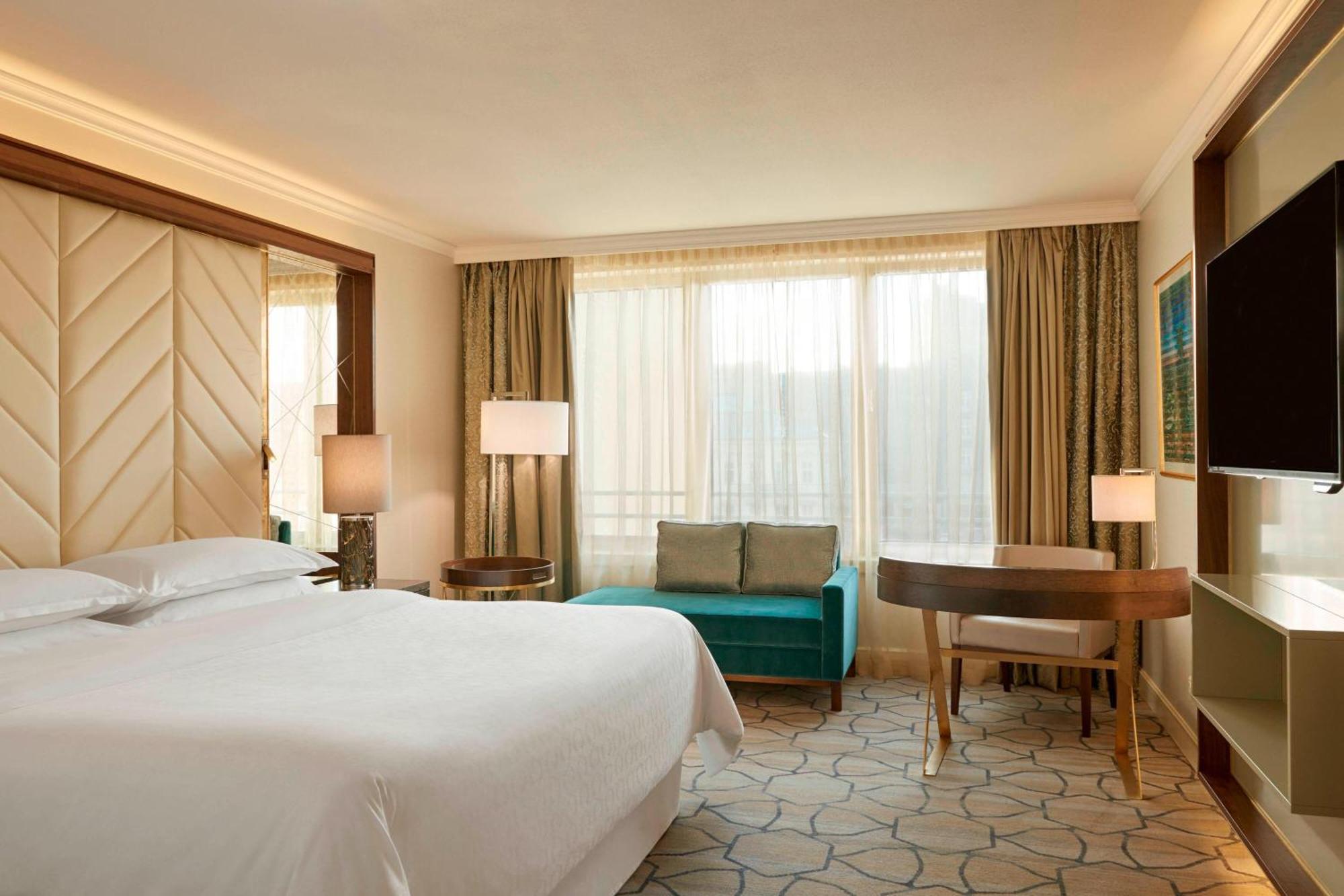 Sheraton Grand Warsawa Bagian luar foto Deluxe King