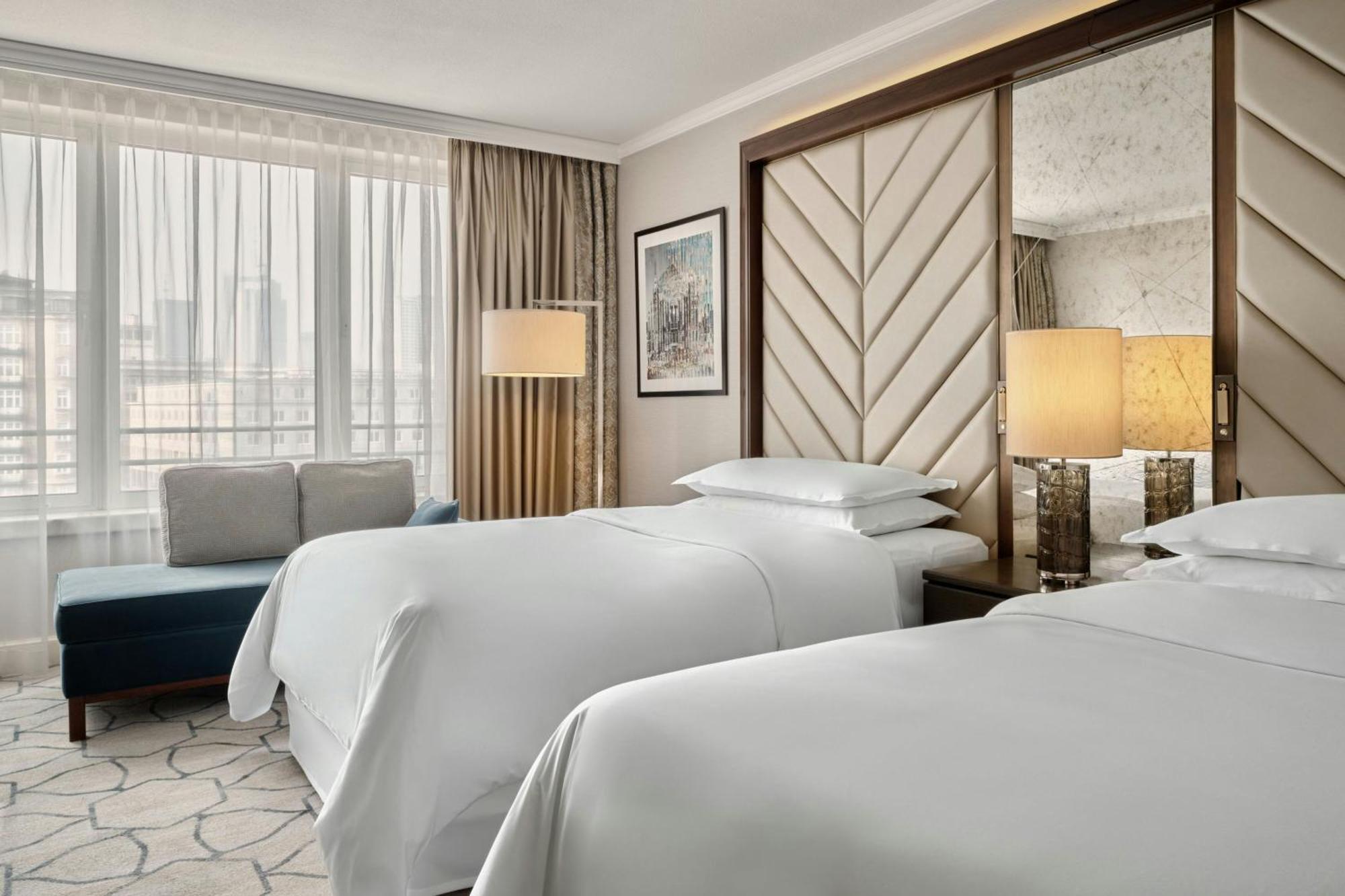 Sheraton Grand Warsawa Bagian luar foto