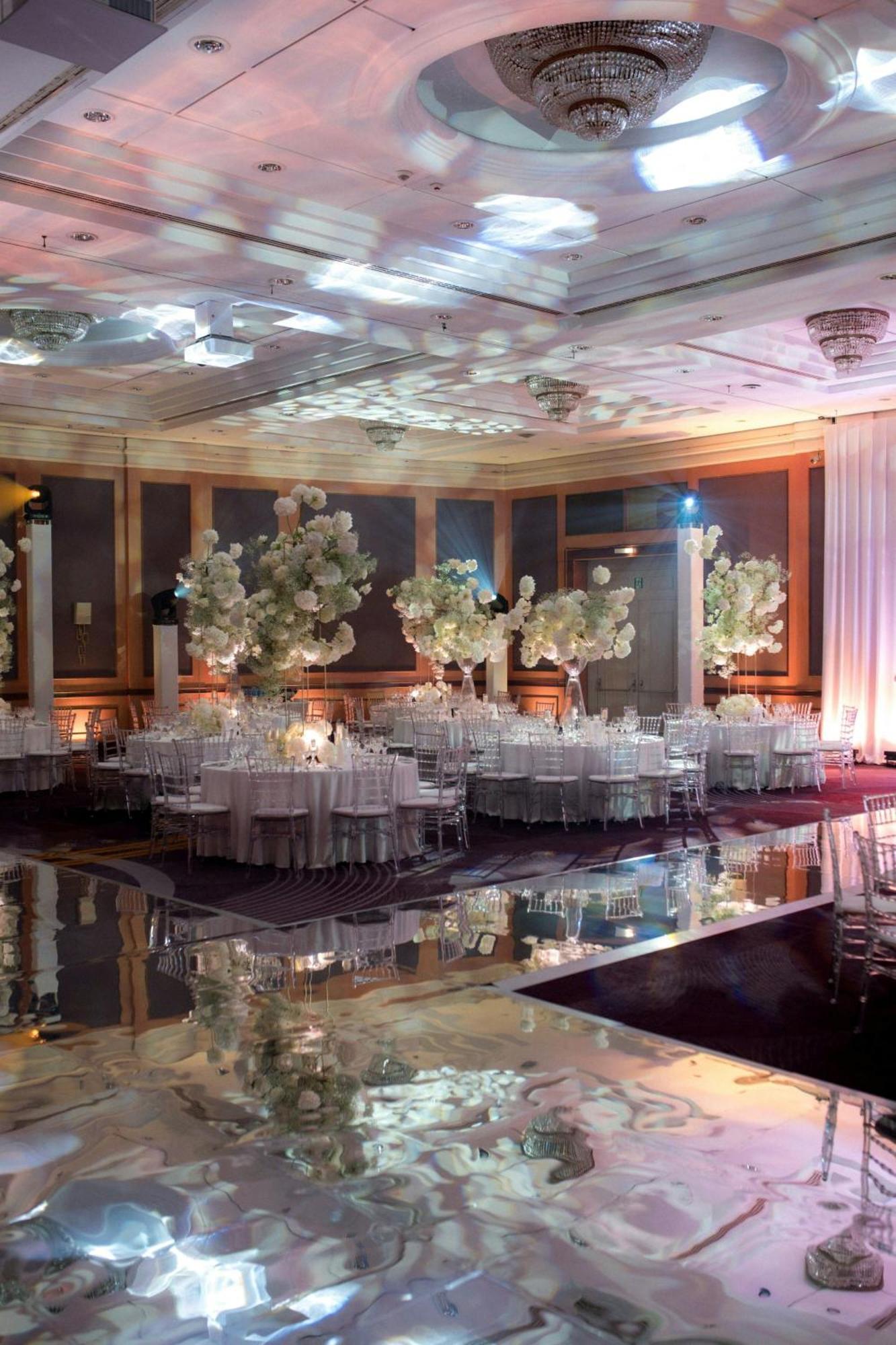 Sheraton Grand Warsawa Bagian luar foto