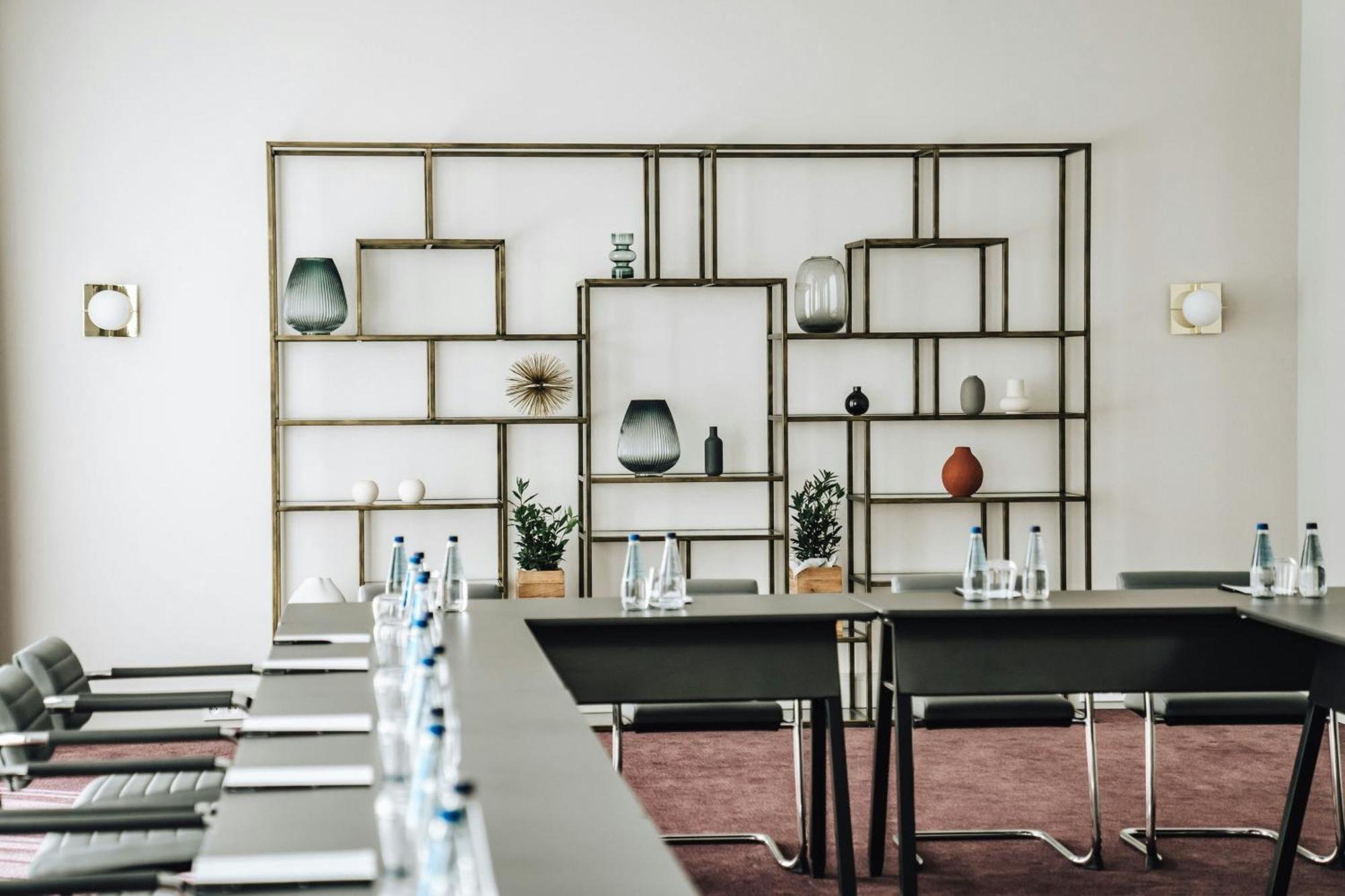 Sheraton Grand Warsawa Bagian luar foto
