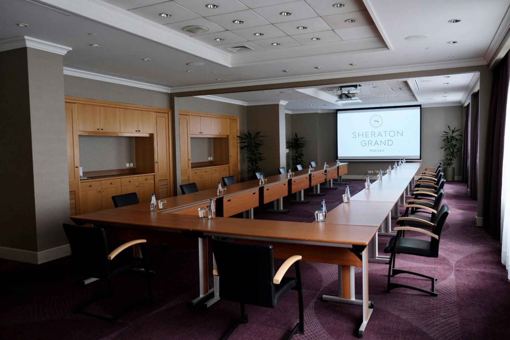 Sheraton Grand Warsawa Bagian luar foto